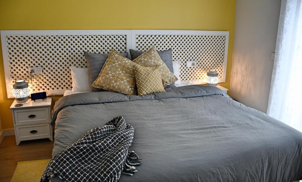 Yellow Jasper - Gemstone Getaway Marbellac Extérieur photo